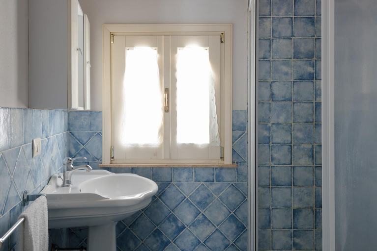 Bathroom 3, Aretusa Apartments by Wonderful Italy, Syracuse