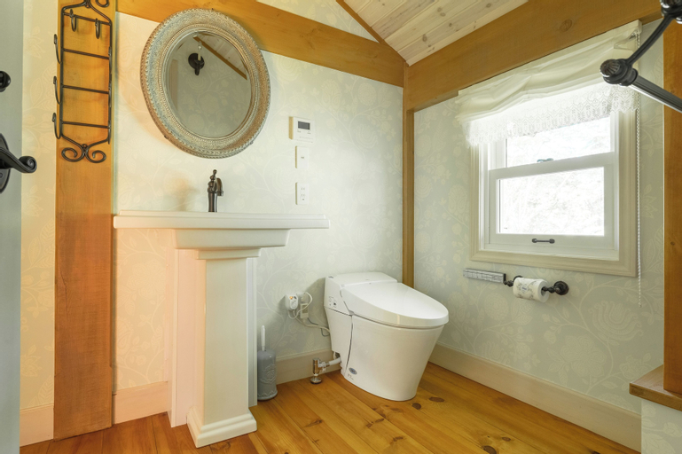 Bathroom 14