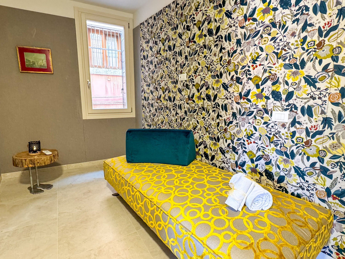 Room 4, Ca de la Corona by Ca-sa Check, Venezia
