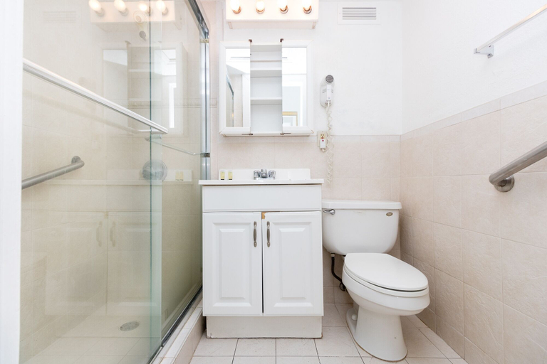 Bathroom, 750 Ocean View Hollywood Beach, Broward