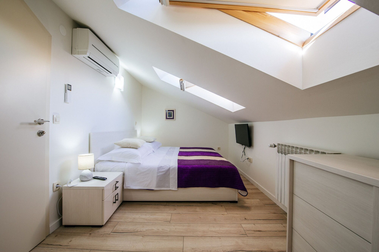 Bedroom 3, Villa Castelo Coza, Posedarje