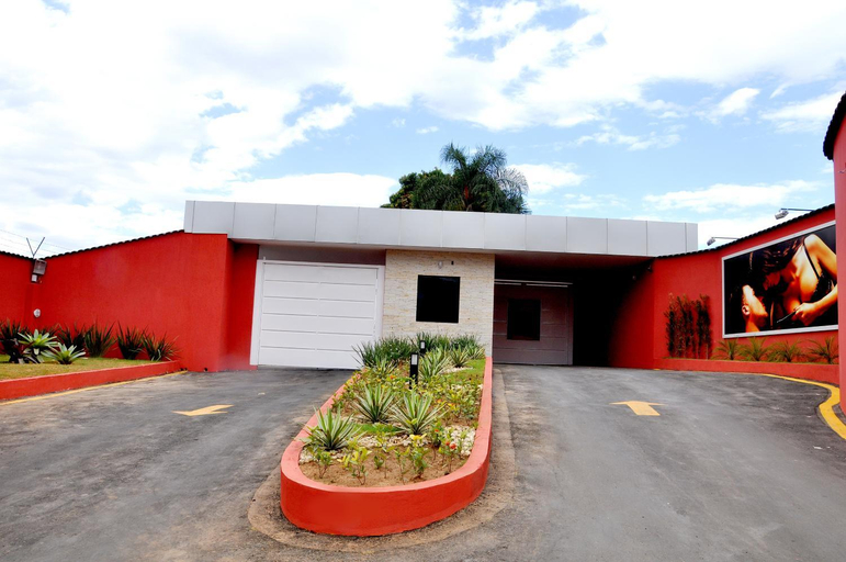Others 3, Motel Passport, Lorena