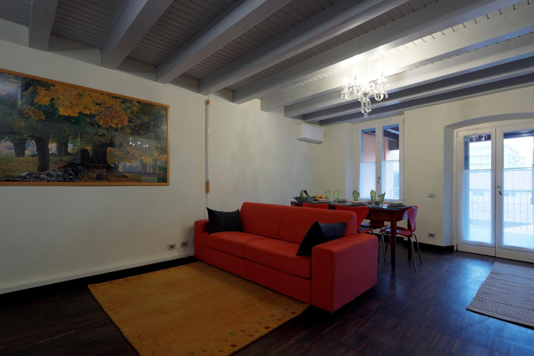 Others 5, HOUSE 41, nuovo in borgo storico, Bergamo