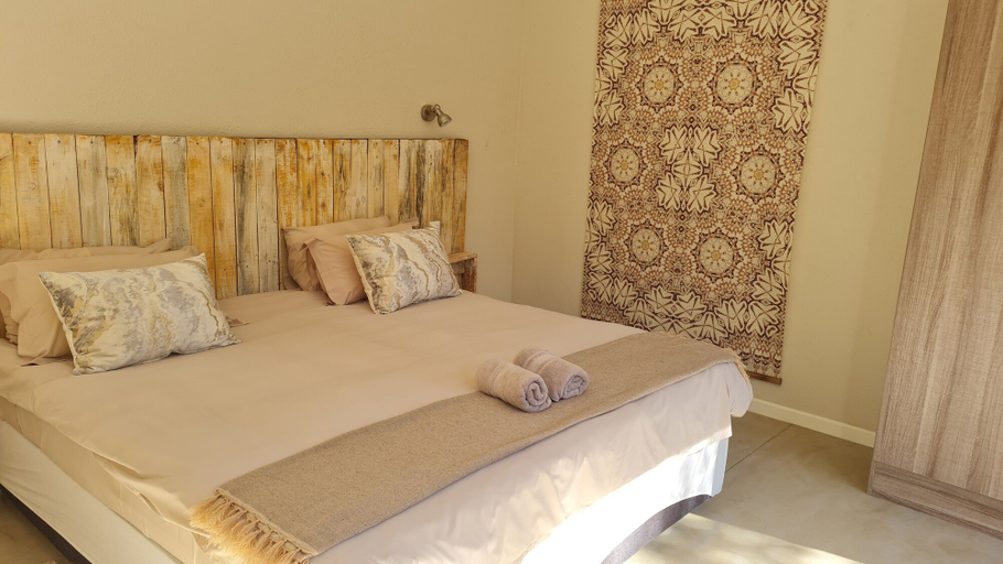 Bedroom 3, Thornhill Safari Lodge, Mopani