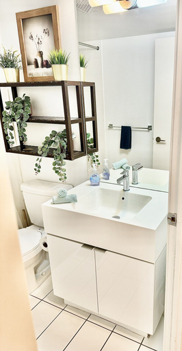 Bathroom 4, BightStays, Toronto