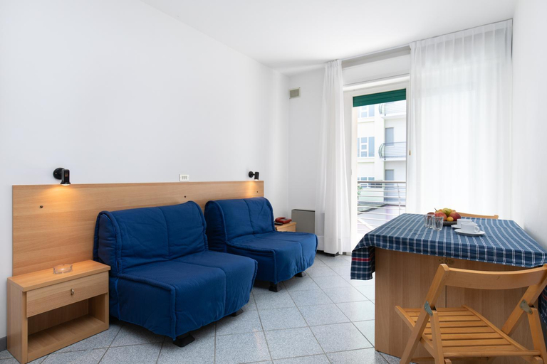 Others 5, Residence San Francisco, Savona