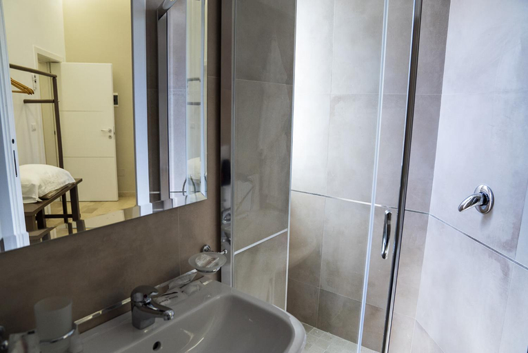 Bathroom 2, B&B Conte Cavour, Barletta-Andria-Trani