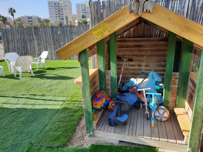 Others 5, Akhva Accommodation Unit-אחווה יחידת אירוח