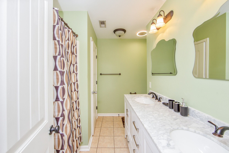 Bathroom 4, The Strickland Stopover, Cumberland