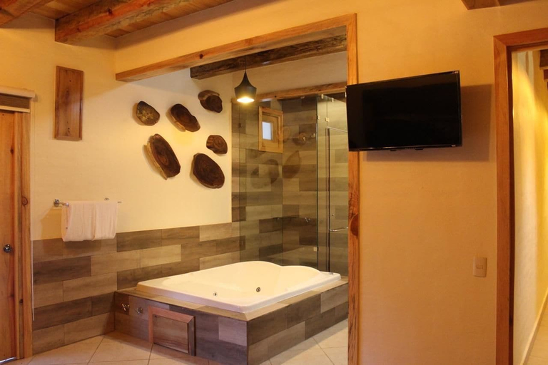 Bathroom 3, Grand Chalet by Bellavista Cabañas, Mazamitla