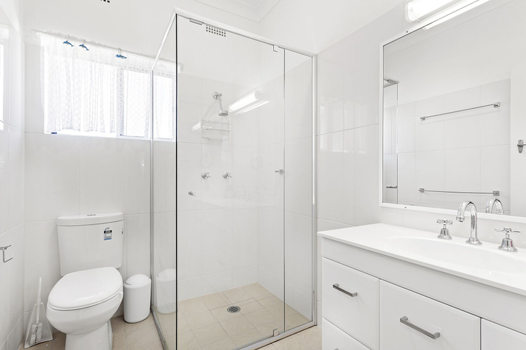 Bathroom, Fiddlers Green 7 62 Magnus Street, Port Stephens