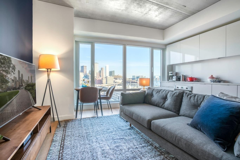 Others 5, Luxurious Studio in the Seaport District, Boston