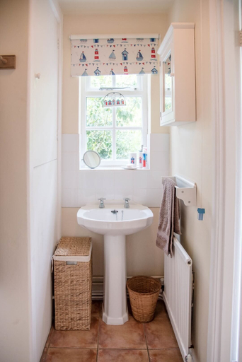 Bathroom 5, Manor Lodge, Walberswick, Suffolk