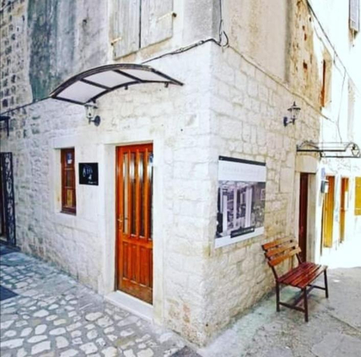 Others 5, TowerHouseSasso, Trogir