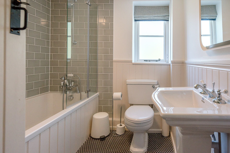 Bathroom 3, The Pond House, Westleton, Suffolk