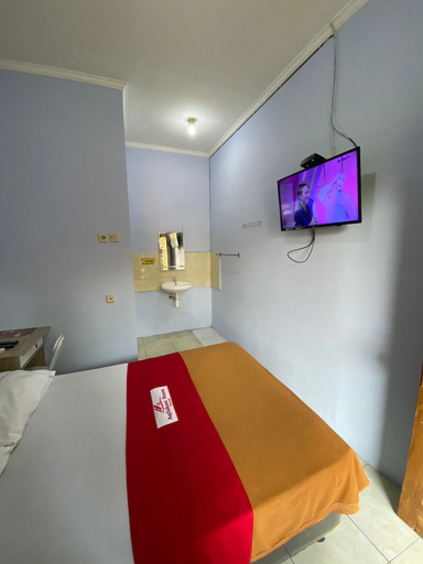 Bedroom 2, Aqilakost n Cafe Gadog Puncak, Bogor