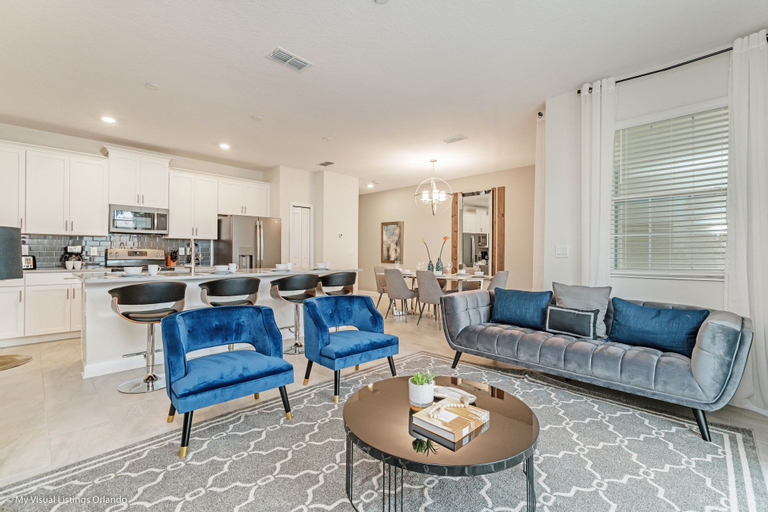 Modern Townhome W/private Pool & Free Water Park!, Osceola
