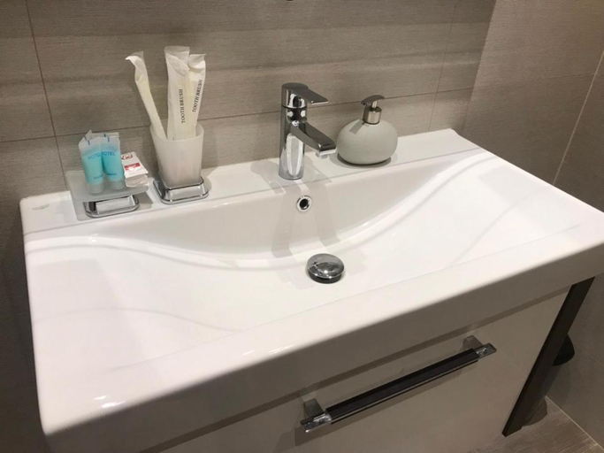 Bathroom 2, Apartment In Porta Batumi Tower, Batumi