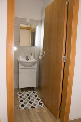 Bathroom 3, Tabua Village, Ribeira Brava