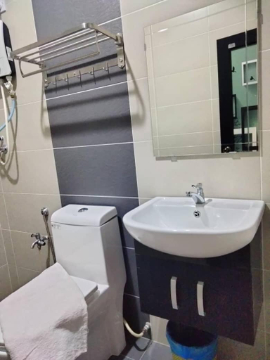 Bathroom 4, Weng Kong Hotel Slim River, Batang Padang
