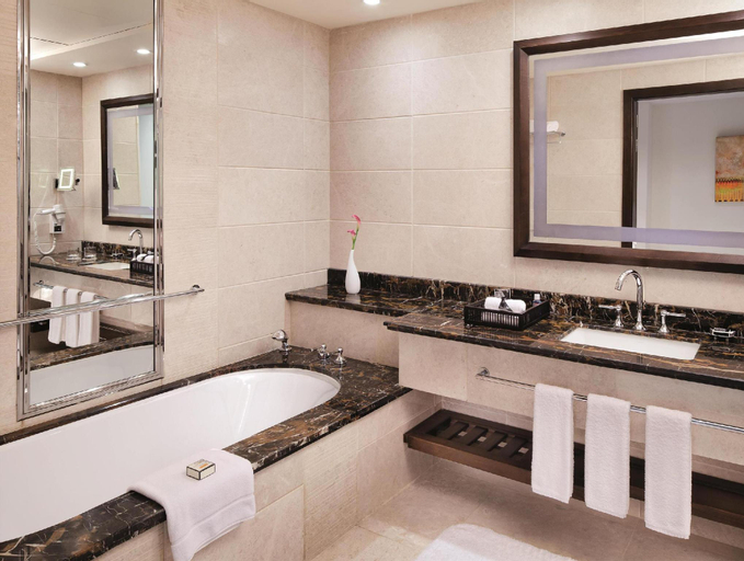 Bathroom 18