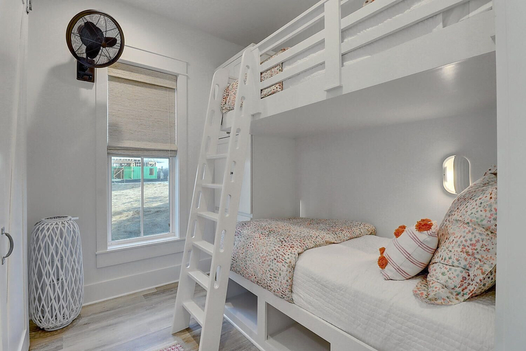 Bedroom 2, See The Sea 116 TUC, Nueces