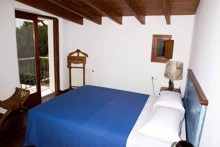 Bedroom 2, Villa Maderus, op een Heuvel Midden in de Natuur, Baleares