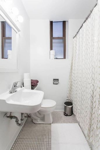 Bathroom, Live Like a Local - Downtown 3 BDR Gem, Cook
