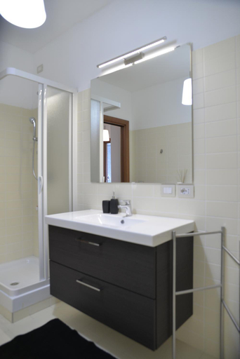 Bathroom 2, B&B Giulio Cesare, Chieti
