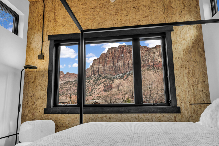 Bedroom 3, Canyon Casitas at Zion, Washington