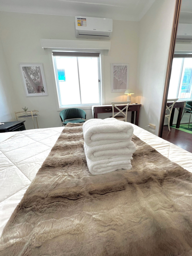 Bedroom 2, North Ryde Guest House, Sydney