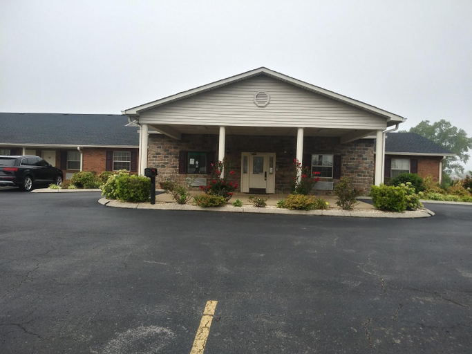 Others 4, Hearthstone Inn, Macon