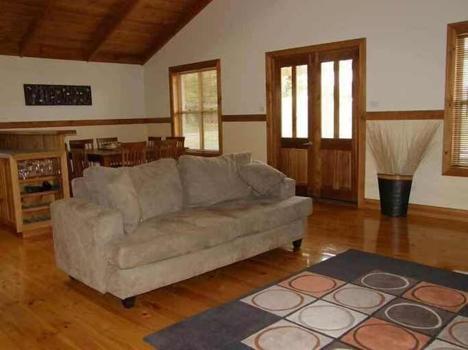 Others, Beachport Retreat Holiday House, Wattle Range - West