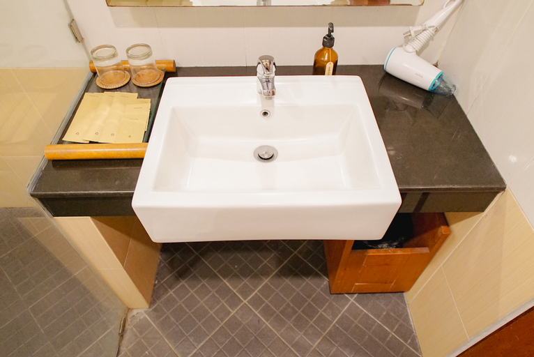 Bathroom 26