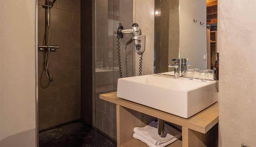 Bathroom 4, Fletcher Hotel-Restaurant Kasteel Coevorden, Coevorden