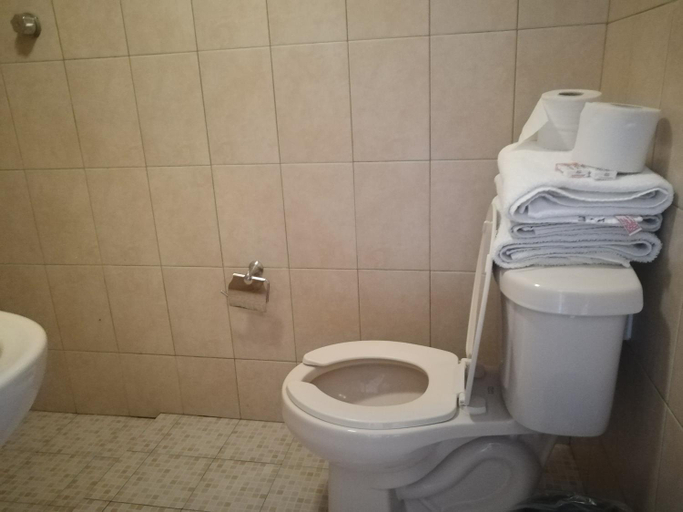 Bathroom 3, Hotel Cuauhtemoc, Querétaro