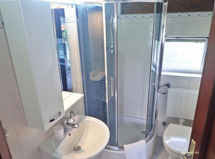 Bathroom 3, Adriana Apartments, Starigrad