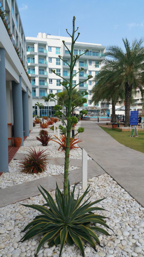 Grandblue condominium 106,302, Klaeng