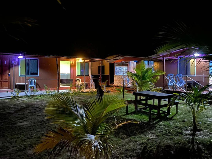 juara seaview chalet, kampung juara, Mersing