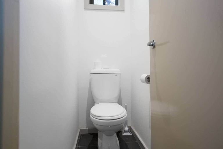 Bathroom 4, Spacious 3bedrooms big House@mitcham, Whitehorse - Nunawading E.