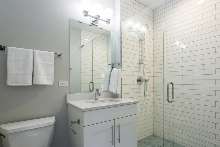 Bathroom, Comfy Executives Studio, Cook