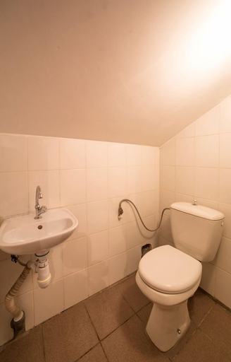 Bathroom 2, Economy Apartment Kopernika 9, L'vivs'ka