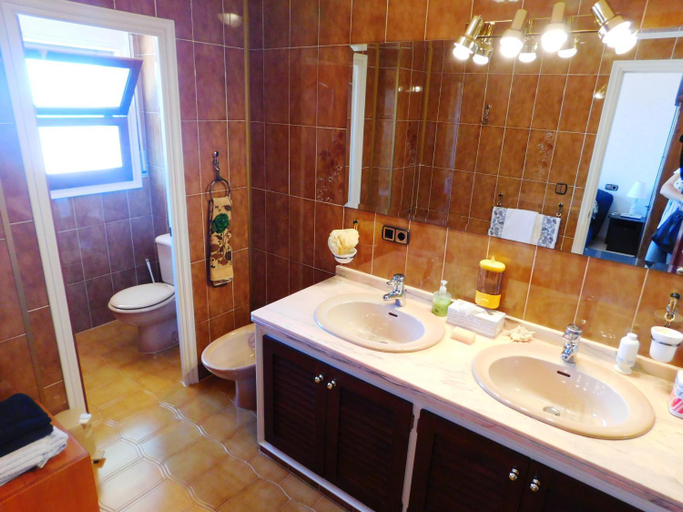 Bathroom 3, GMID IMMO Casa Canyelles, Girona