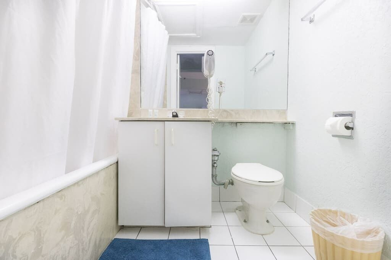 Bathroom, 624 Ocean View Hollywood Beach, Broward