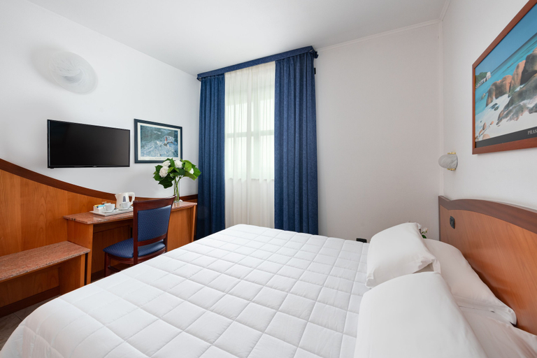Bedroom 4, Rivoli Hotel, Torino