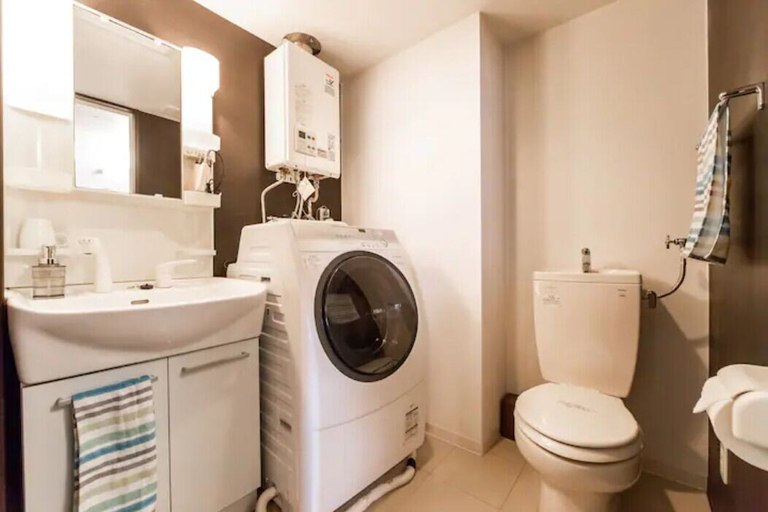 Bathroom 3, ORANGE, Sapporo