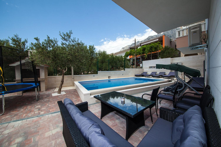 Others 3, Villa Ivka, Makarska
