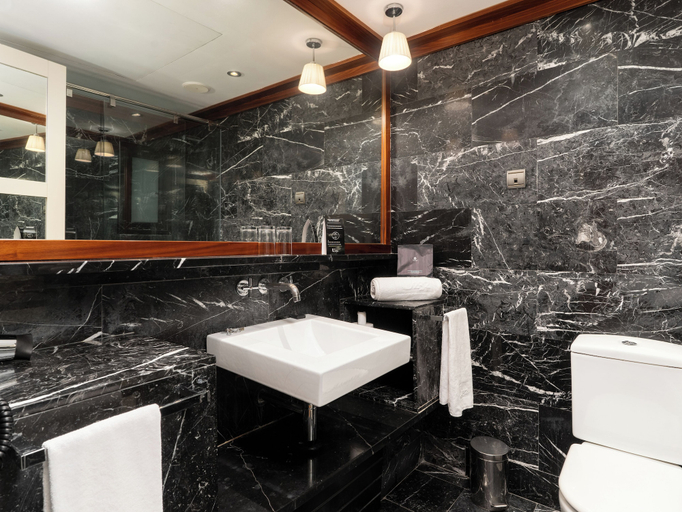 Bathroom 5, U232 Hotel, Barcelona
