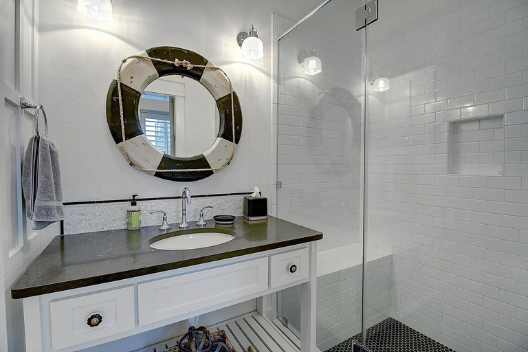 Bathroom 4, Beachful Easy Feeling 117 CE, Nueces