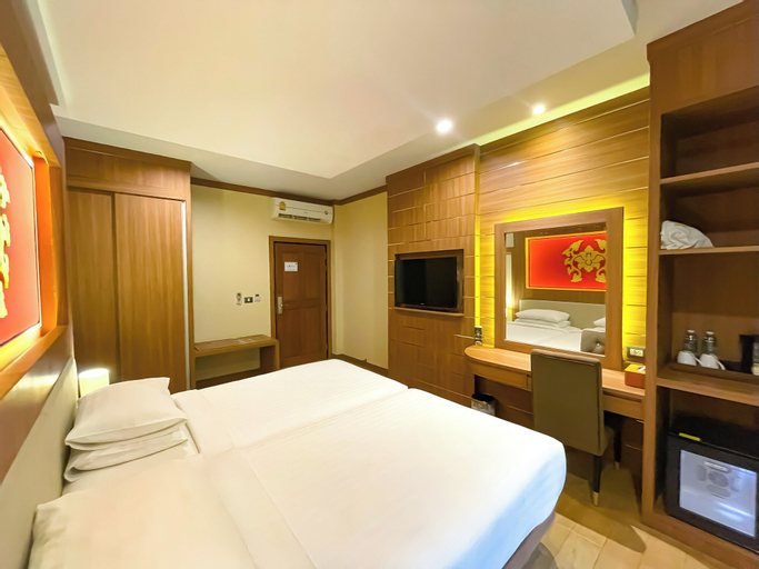 Bedroom 12